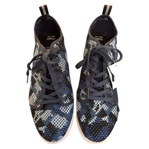Tom’s Men’s Trvl Lite Low Camo Knit Sneakers. BRAND NEW With box. Size 11.5